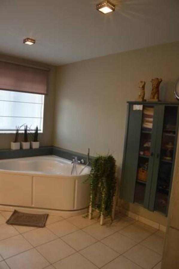 Apartment Nathalie Comines-Warneton Buitenkant foto